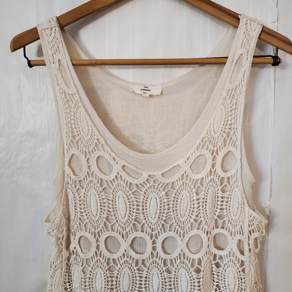 L Ladies Tan Boho Crocheted Tank Top - Picture 5 of 5